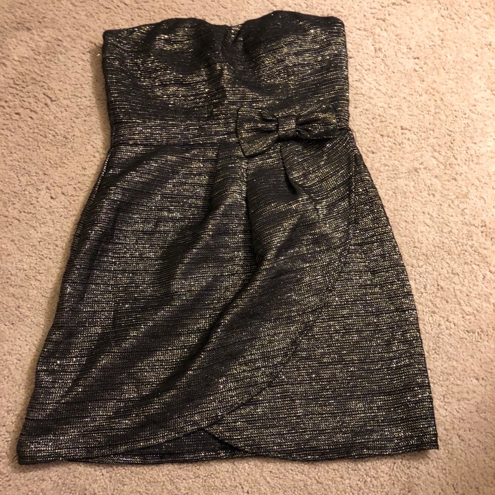 Strapless dress